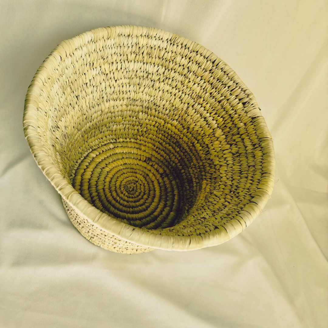 Handwoven Natural Fiber Planter 8"