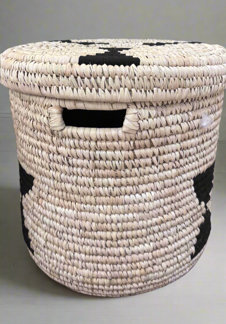 Natural Fiber Basket With Cover 12"