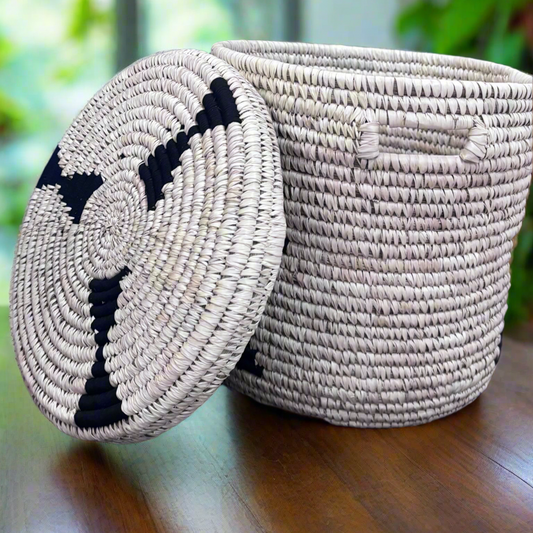 Natural Fiber Basket With Cover 12"