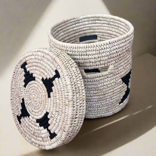 Natural Fiber Basket With Cover 10"