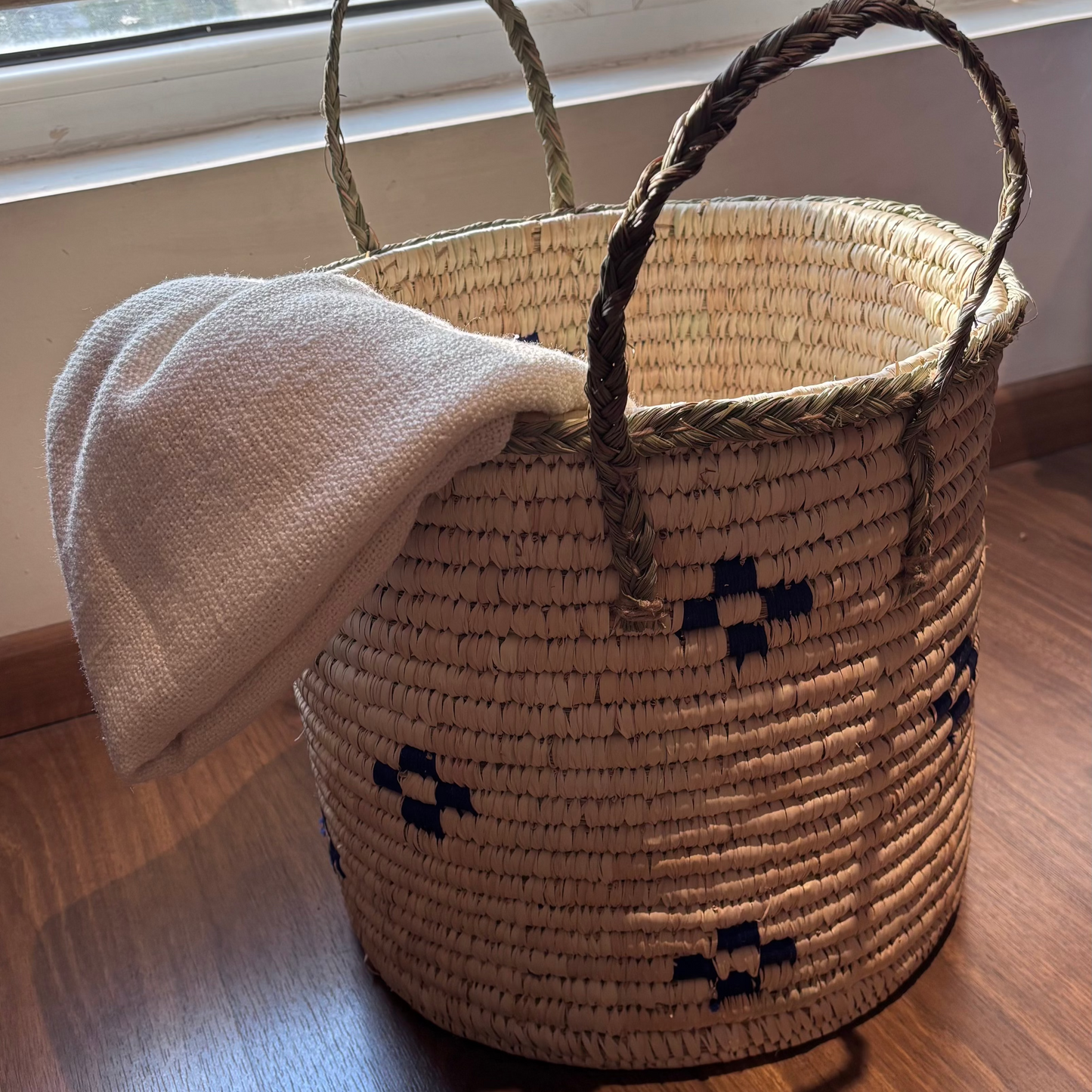 Natural Fiber Basket With Handle