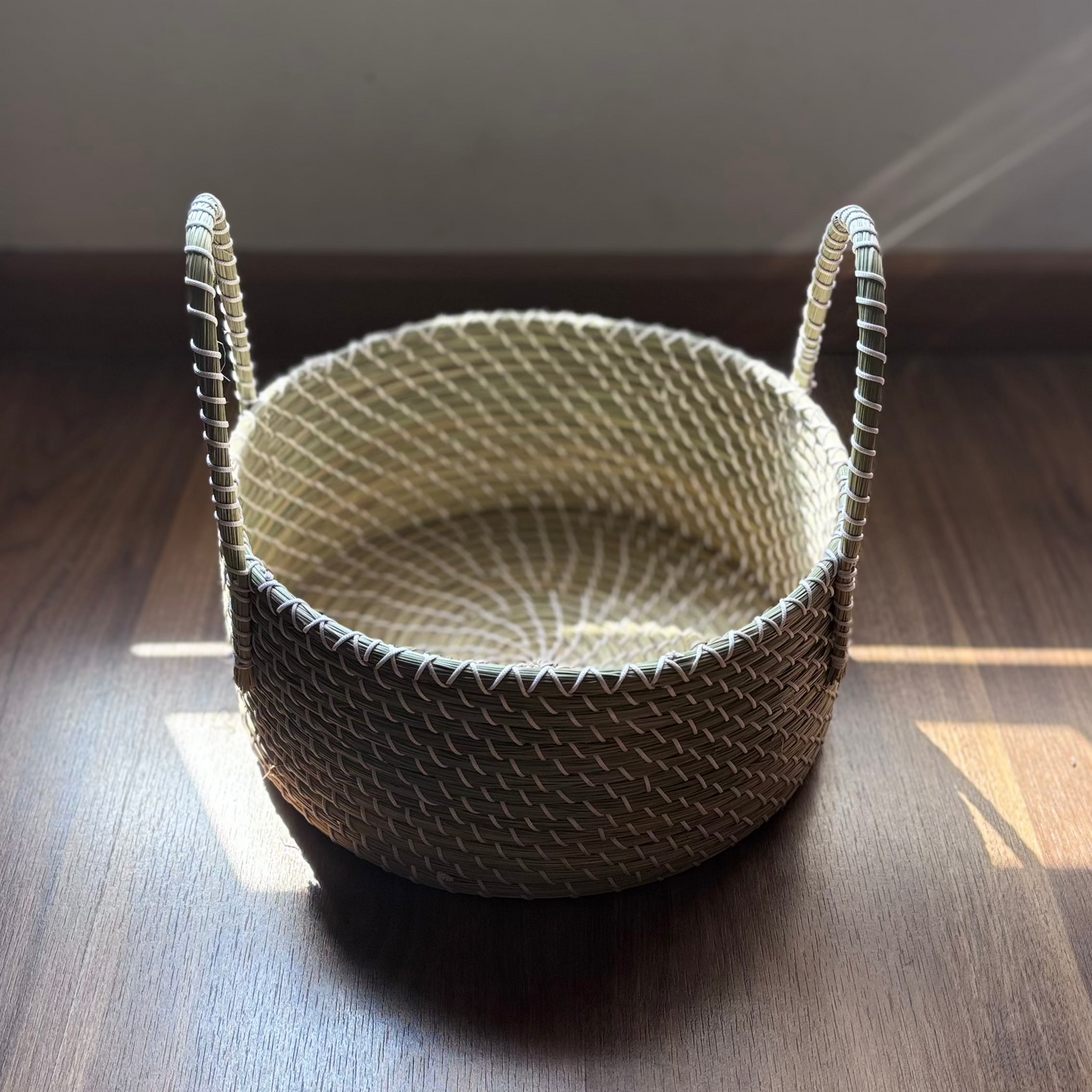 Natural Fiber 10"x5" Round Basket