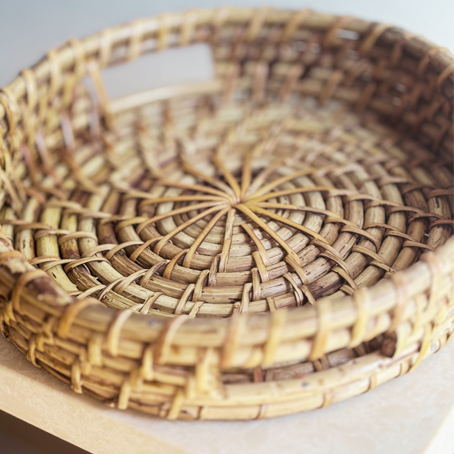 Rattan Round Tray 10"x3"