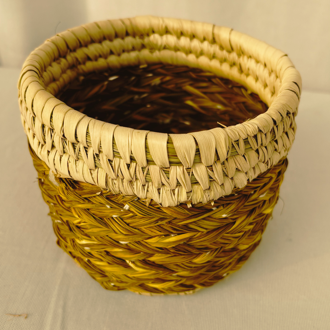 Handwoven Natural Fiber Desk Planter-4"